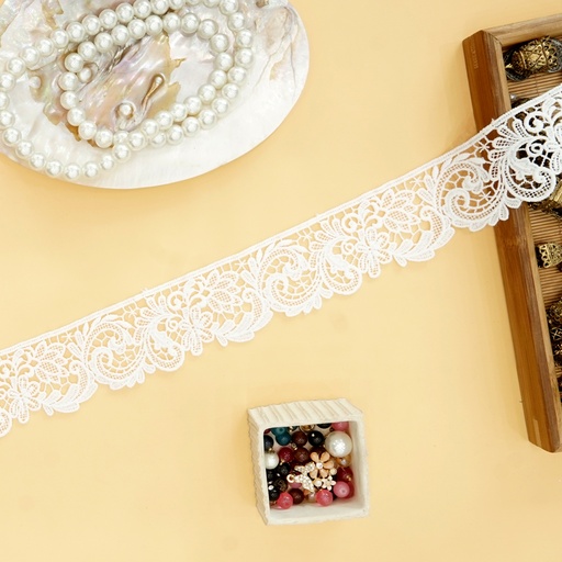 [51947-4 WHITE] One Side Border Shuttle Lace