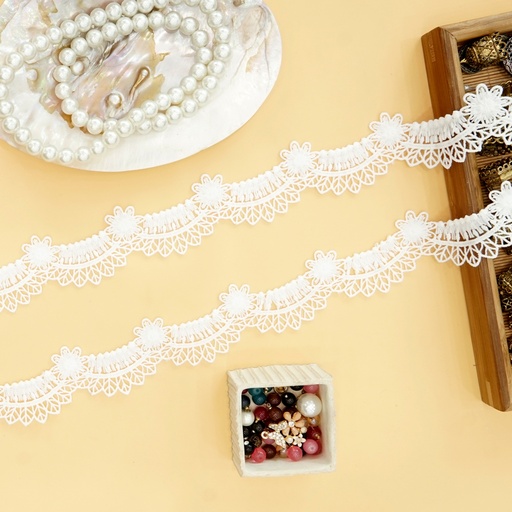 [67301-4X WHITE] One Side Border Shuttle Lace
