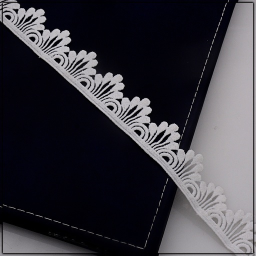 One Side Border Shuttle Lace