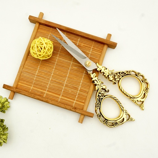 [GPT-04-3] Plum Blossom Vintage Style Scissor