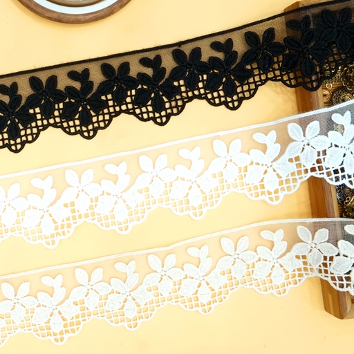 One Side Border Shuttle Net Lace