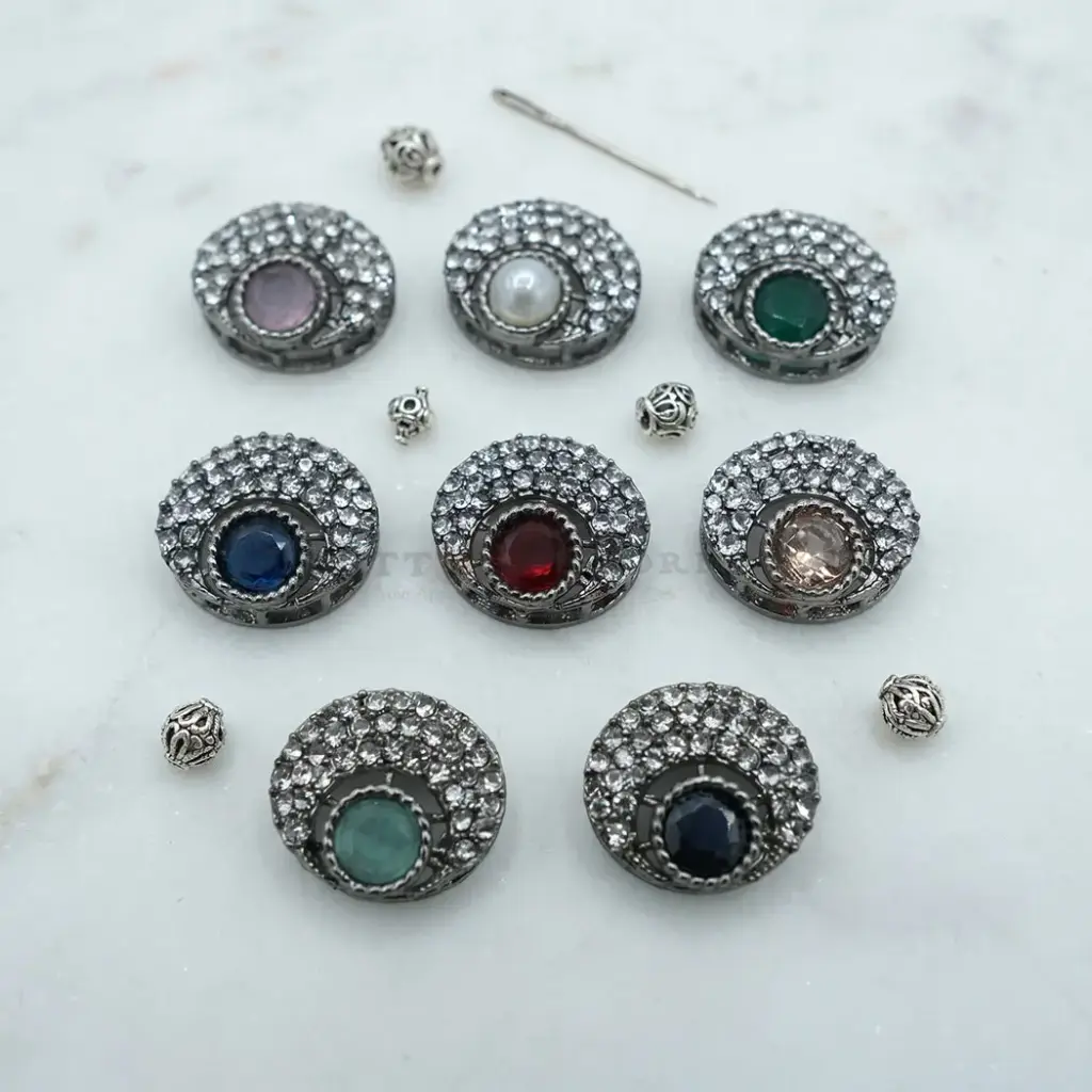 Antique Base Fancy Kundan Button | Button Corner