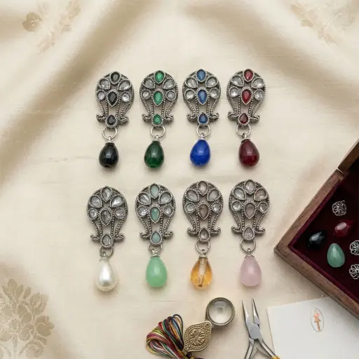 Antique Base Fancy Kundan Button