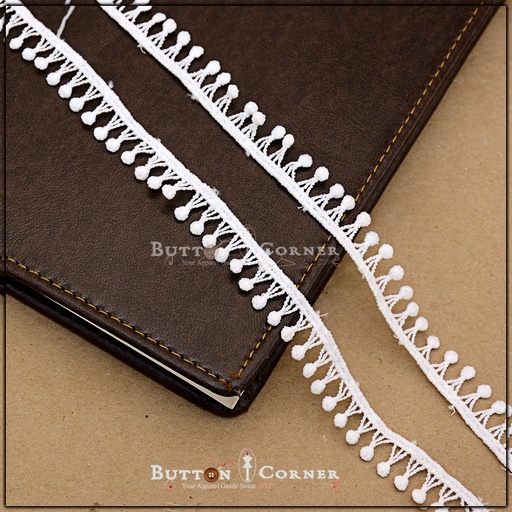 [ALN 219-WHITE] One Side Border Shuttle Lace