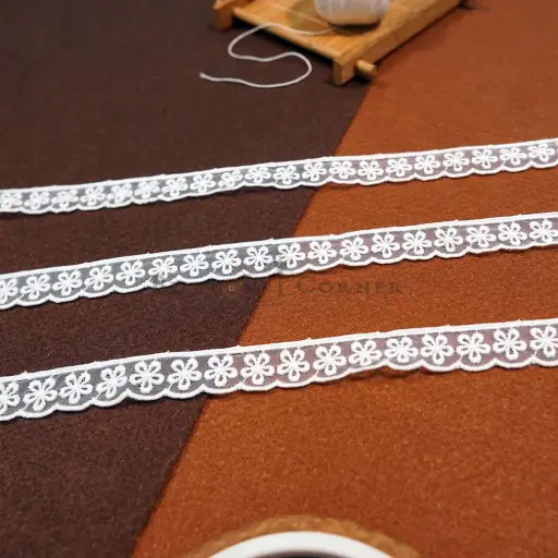 [OL165 WHITE] One Side Border Organza Lace