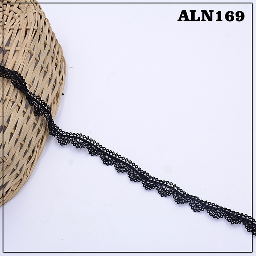 One Side Border Shuttle Lace