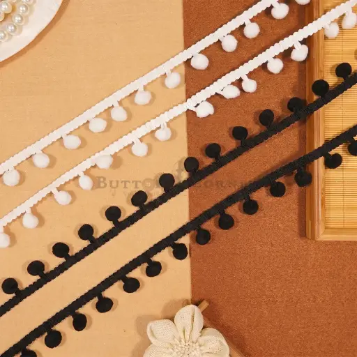 Wool Ball Hanging Lace