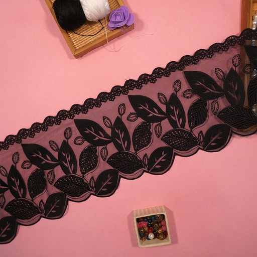 One Side Border Shuttle Lace