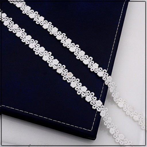 [ALN261-WHITE] One Side Border Shuttle Lace