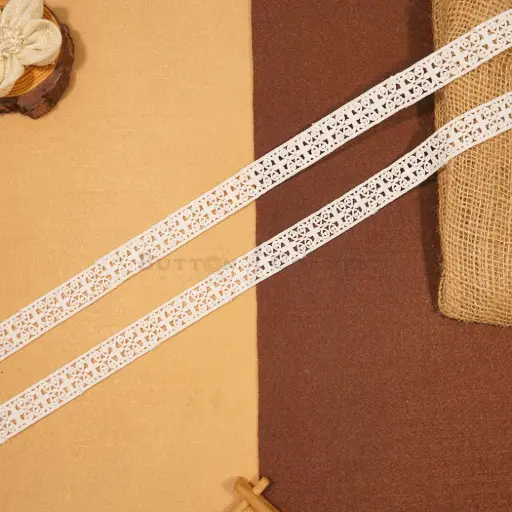[ALN482 WHITE] Double Side Border Shuttle Lace
