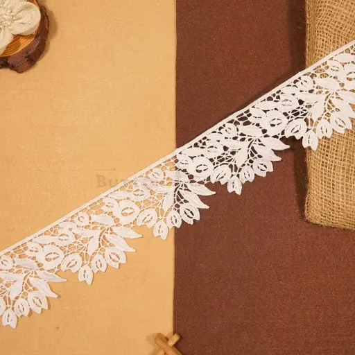 [ALN491 WHITE] One Side Border Shuttle Lace