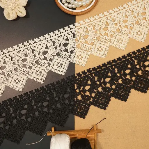One Side Border Shuttle Lace