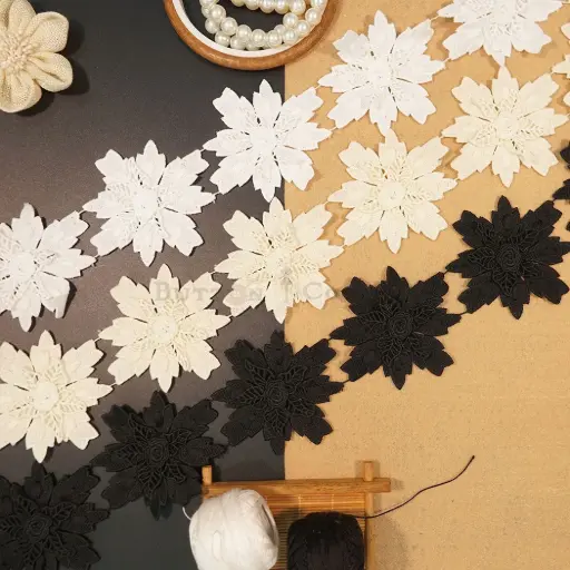 Sunflower Shape Shuttle Lace