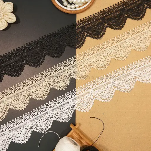 One Side Border Shuttle Lace
