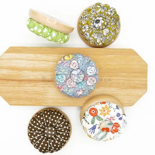 [PCW01] Wooden Base Needle Pin Cushion with Magnetic Top