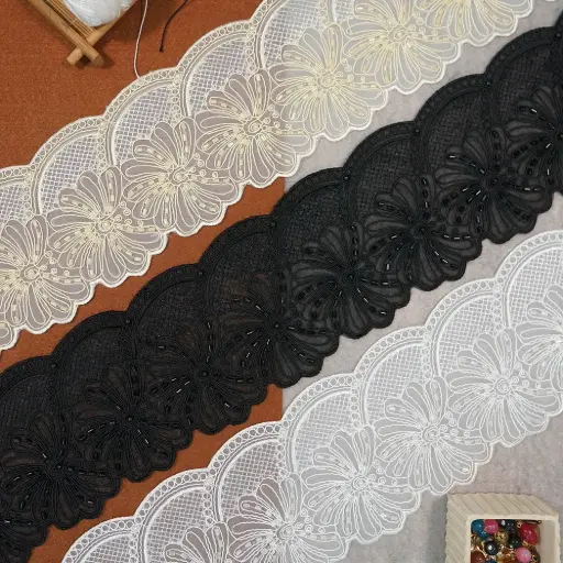 Fancy Glass Beads Pearl Lace