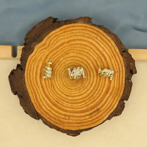 [61702 LIGHT GOLD] Gold Twisted Design Rhinestones Button