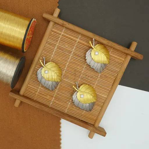 [61708 Gold & Nontoxic Gun Mute] Elegant Dual Tone Leaf Brooch with Pearl Oversized Button
