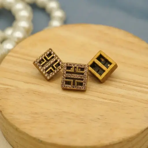 [97023 L C TOPAZ] Ancient Gold-Plated Square-Shape Crystal Button
