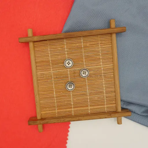 [68330 PEARL LAT] Shirt Button In Black Outline Border
