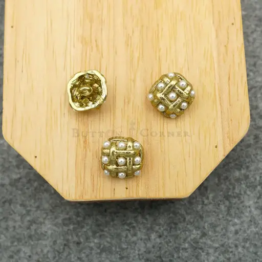 [MBT498 GREEN TEA GOLD] Rhombus Retro Hollow Cube Pearl Button