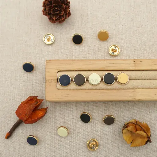 Gold Base Flat 2 Part Classic Shirt Button