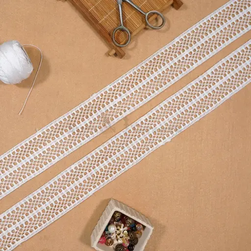 [ALN83 WHITE] Double Side Border Shuttle Lace