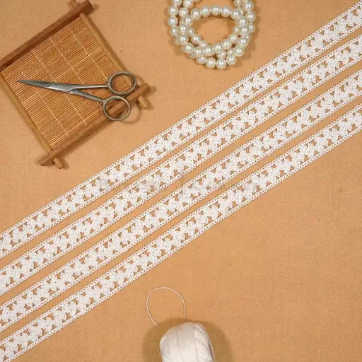 [A7393 WHITE] Double Side Border Shuttle Lace