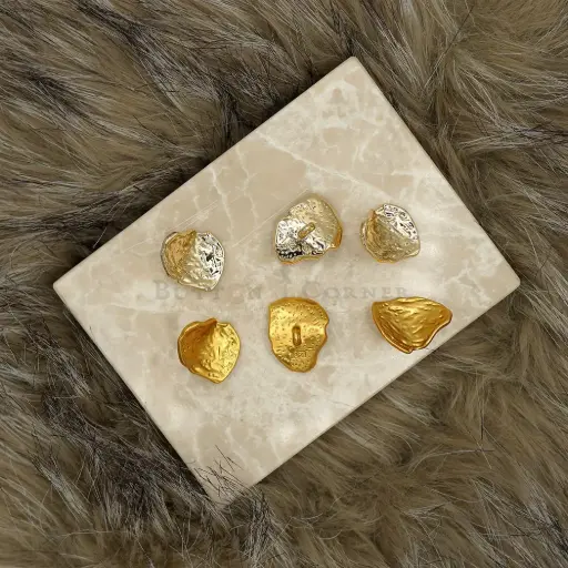 Asymmetric Cambered Shell Model Metal Button