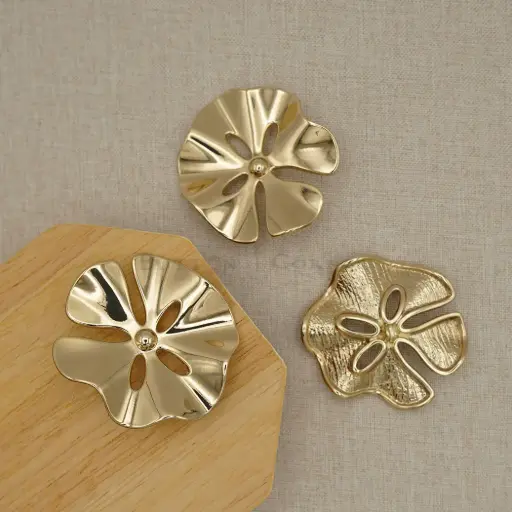 [F80101 GOLD] Gold-Plated Floral Flower Design Oversized Metal Button