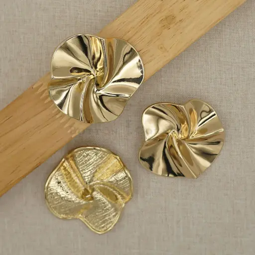 [F80099 GOLD] Shiny Smooth Pleated Irregular Flower Oversized Metal Button