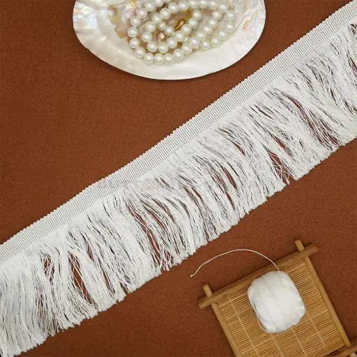 	One Side Border Hanging Lace