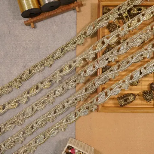 Twig Leaf Shape Metallic Yarn Fancy Lace