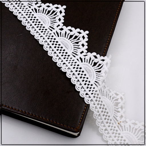 One Side Border Shuttle Lace