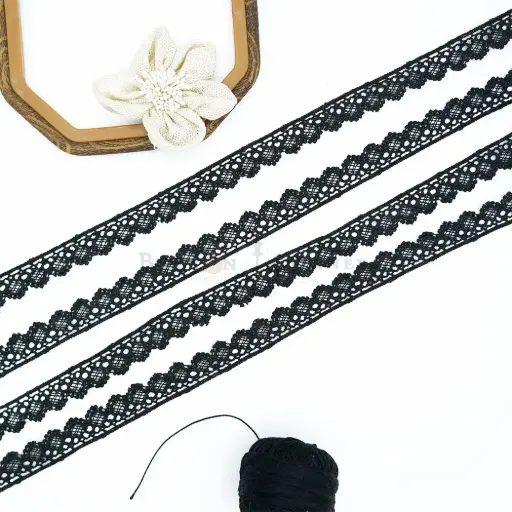 [D408 BLACK] One Side Border Shuttle Lace