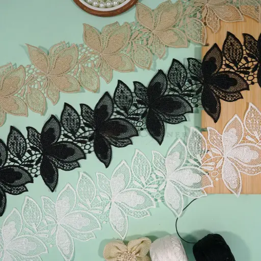 Flower Design Shuttle Lace