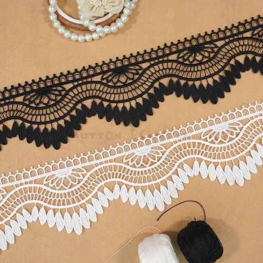 One Side Border Shuttle Lace