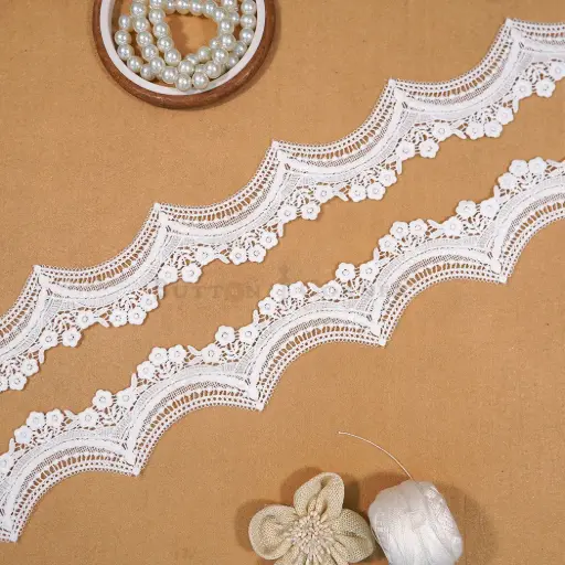[30741-6 WHITE] Scallup Shuttle Lace