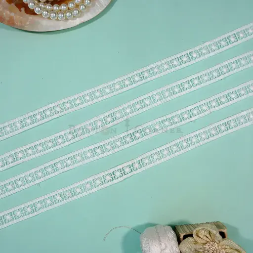 [A1764 WHITE] Double Side Border Shuttle Lace