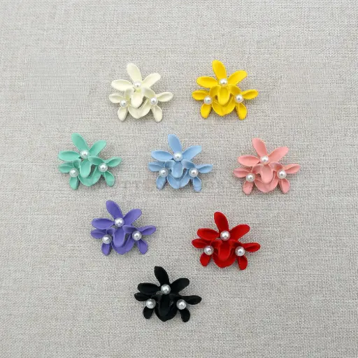 Matt Surface 3-Flower Floral Design Button