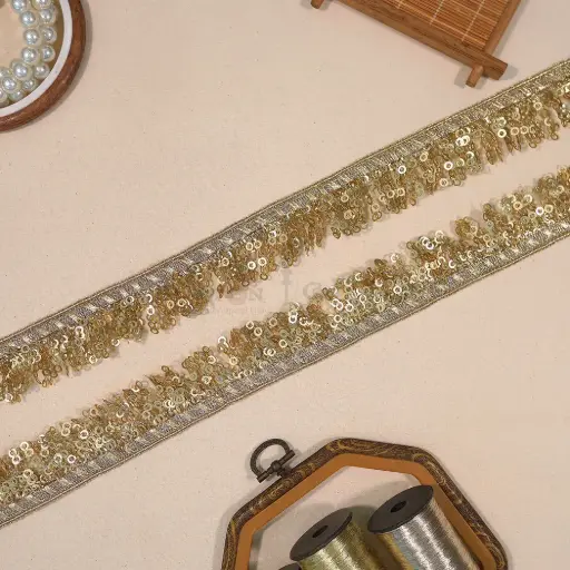 [KTL25/S4538 GOLD] Metallic Yarn, Sequence, Hanging Lace