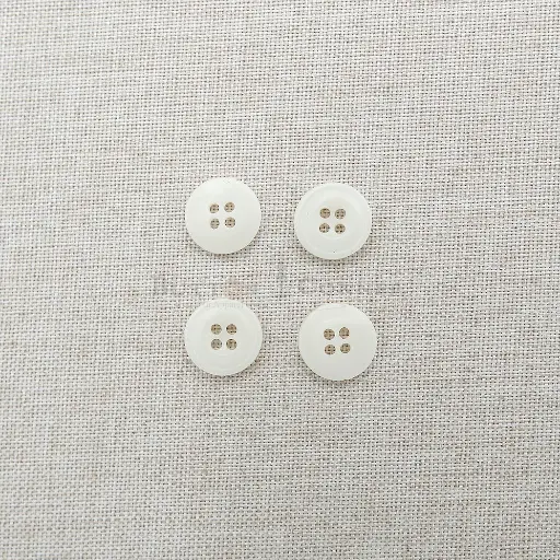 [PB529 OFF WHITE] Classic Round Shape 4 Hole Shirt Button