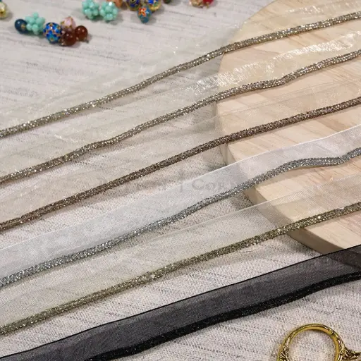Round Crystals Strap Edge Lace