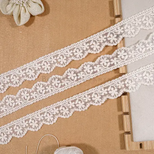 [NL243/112955 OFF WHITE] One Side Border Net Lace