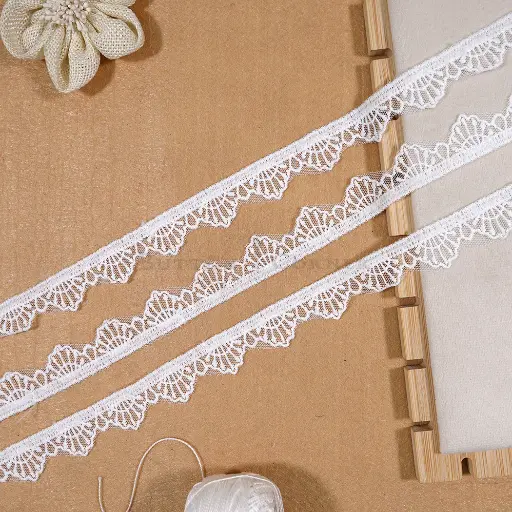 [NL248/8611 WHITE] One Side Border Net Scallop Lace