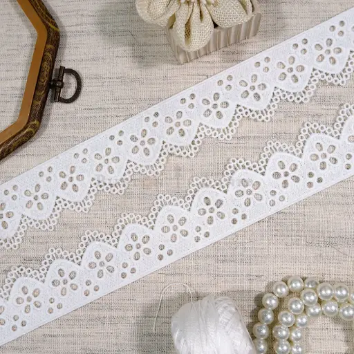 [AL2094 WHITE] One Side Border Shuttle Lace