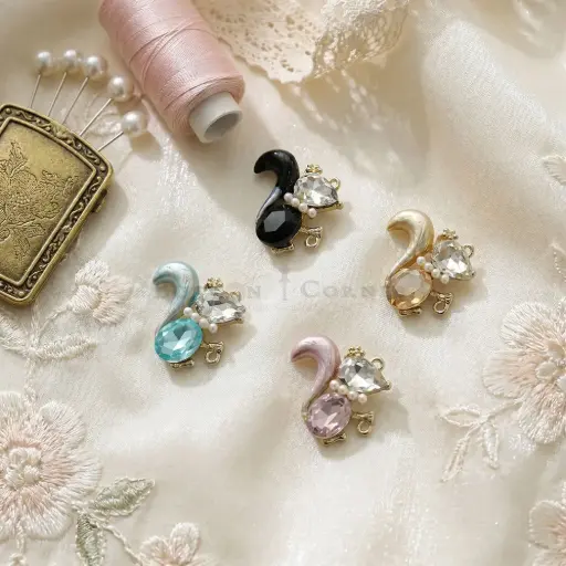Tail Design Pearl, Crystal Rhinestone Fancy Button