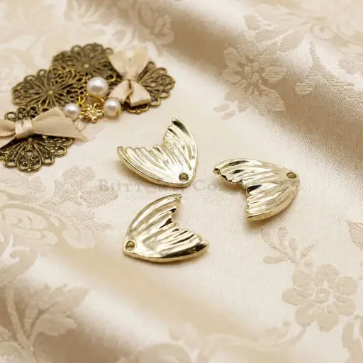 [FA753 LIGHT GOLD] Whale Fish Tail Pendant