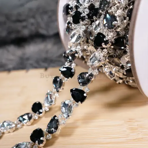 [H190 Jet + Black Diamond] Nontoxic White Base Tear Drop Prong Fancy Chain