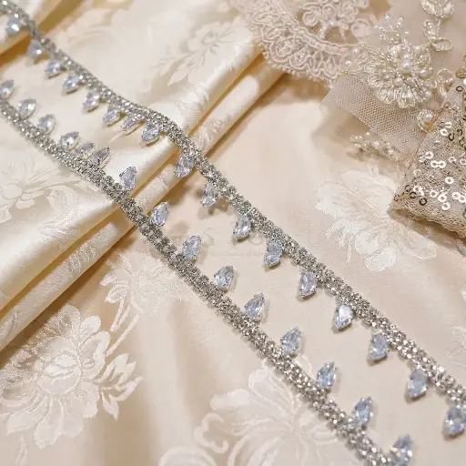[MKB-299 CRYSTAL WHT] Crystals Rhinestone Crescent Fancy Chain